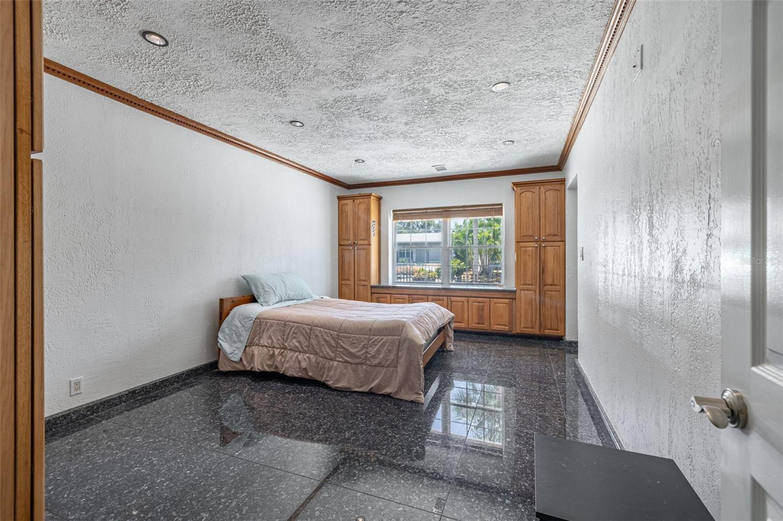 Image 29 of 54 For 291 2nd Street W