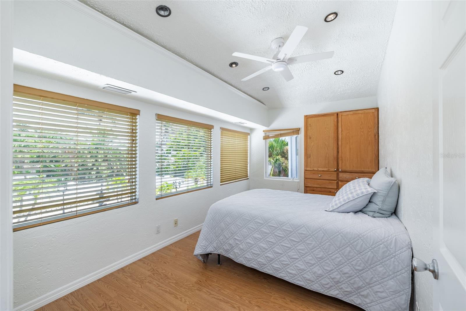 Image 32 of 54 For 291 2nd Street W