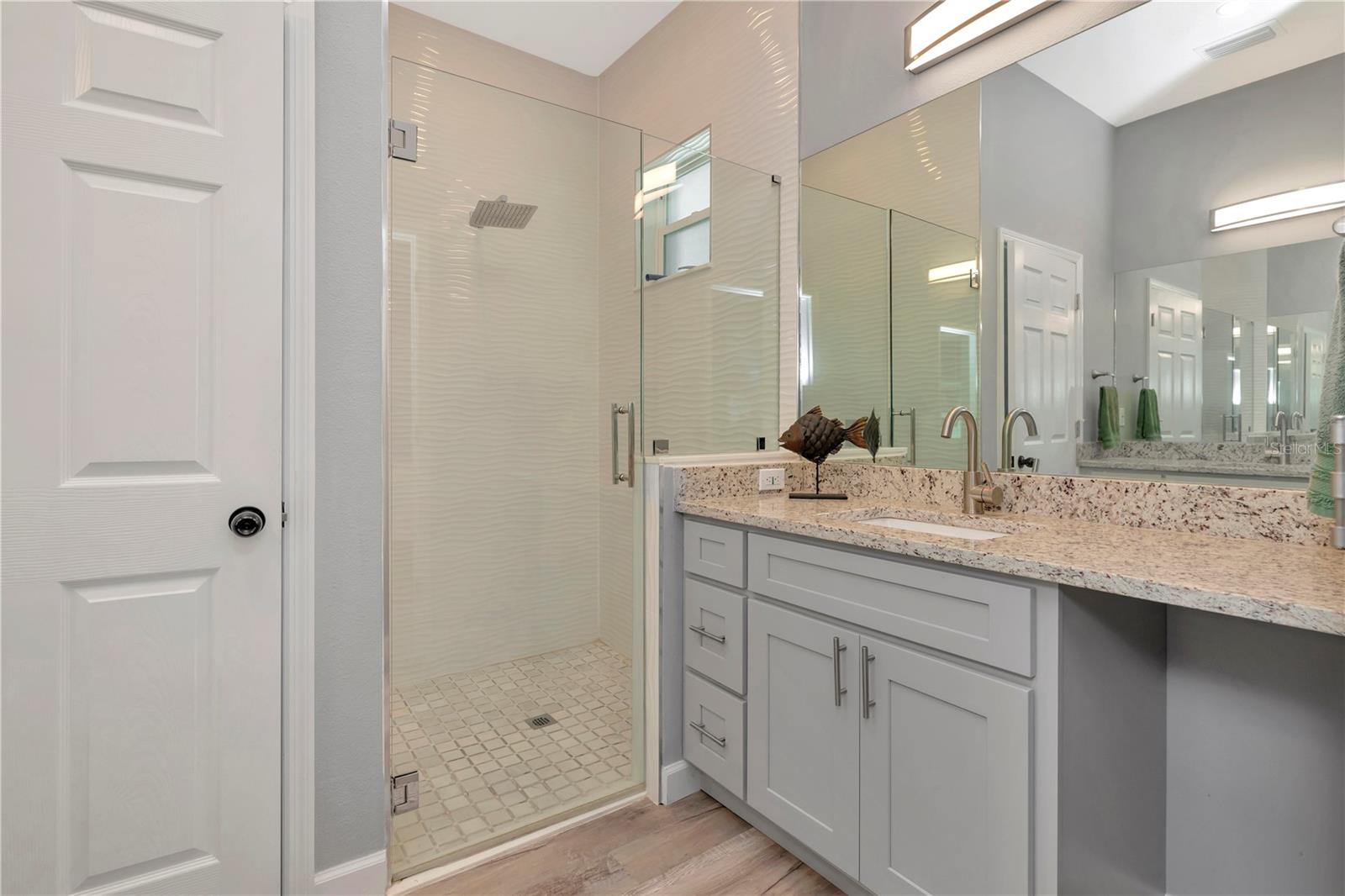 Image 17 of 29 For 12524 Cross Street