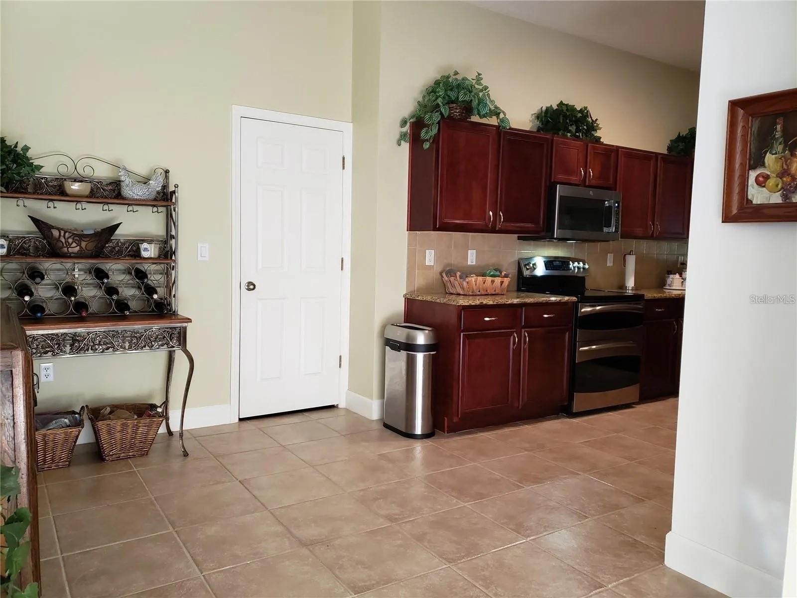 Image 9 of 36 For 13386 Blythewood Drive