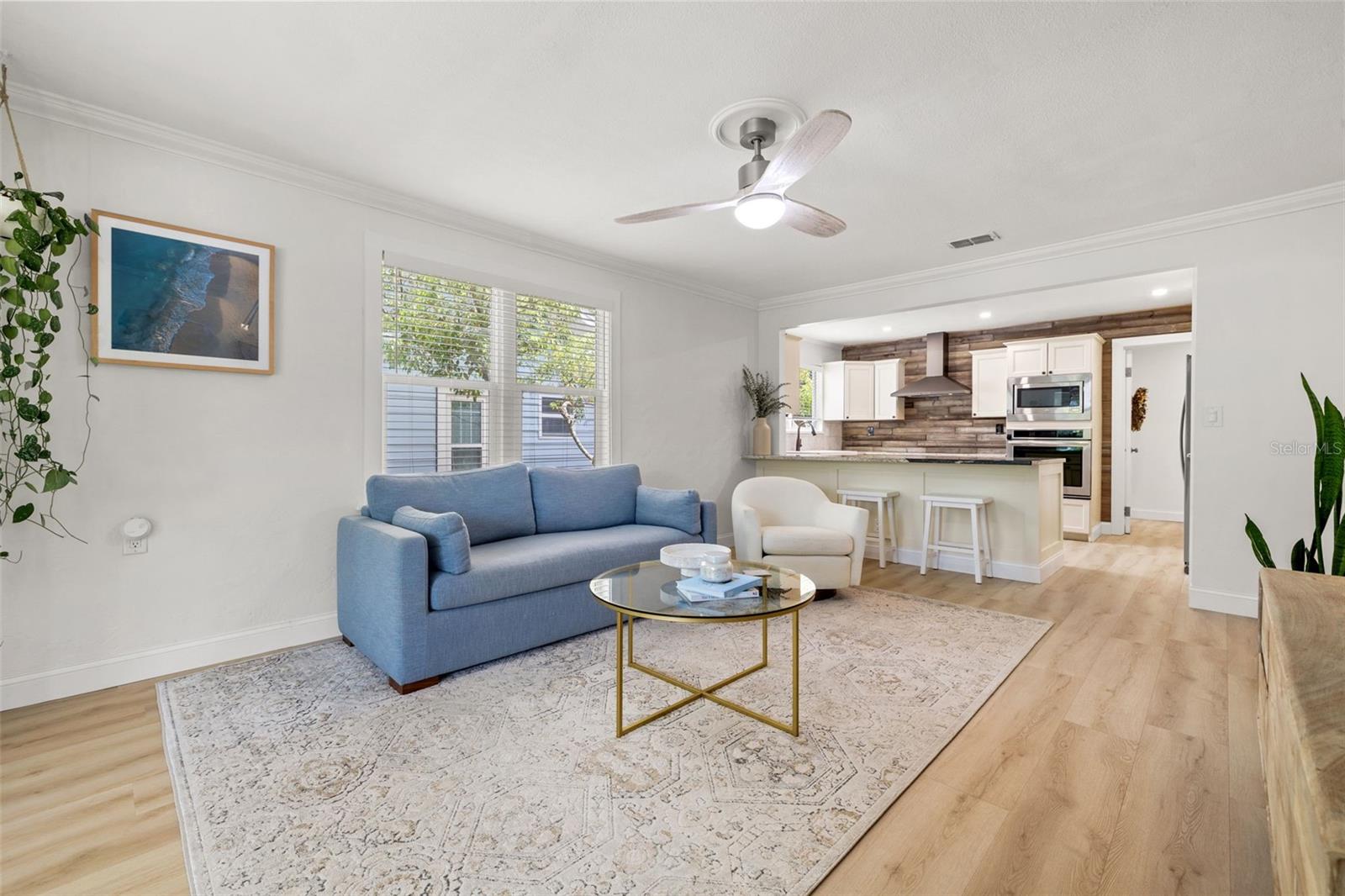 Listing photo id 4 for 2140 4th Avenue N