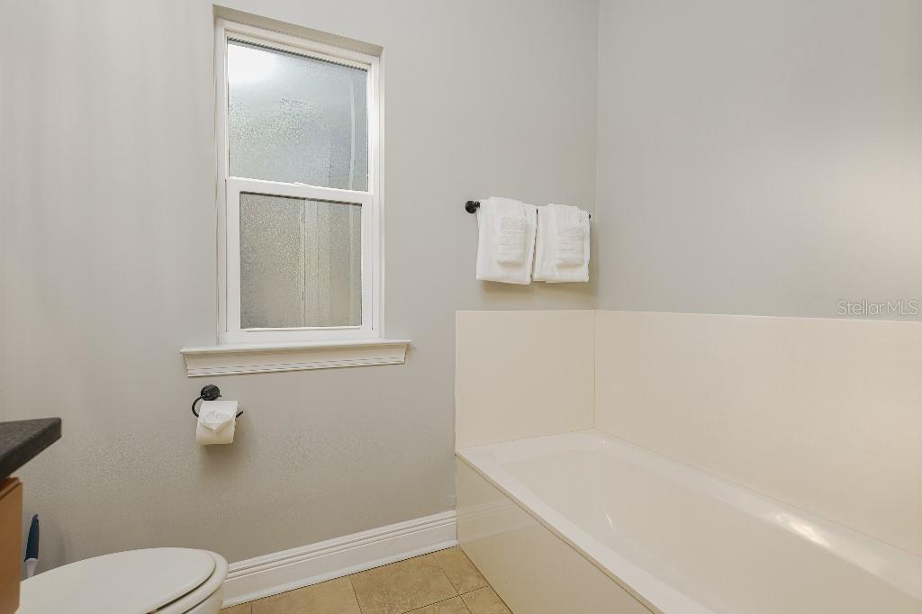 Image 11 of 29 For 202 Kono Way