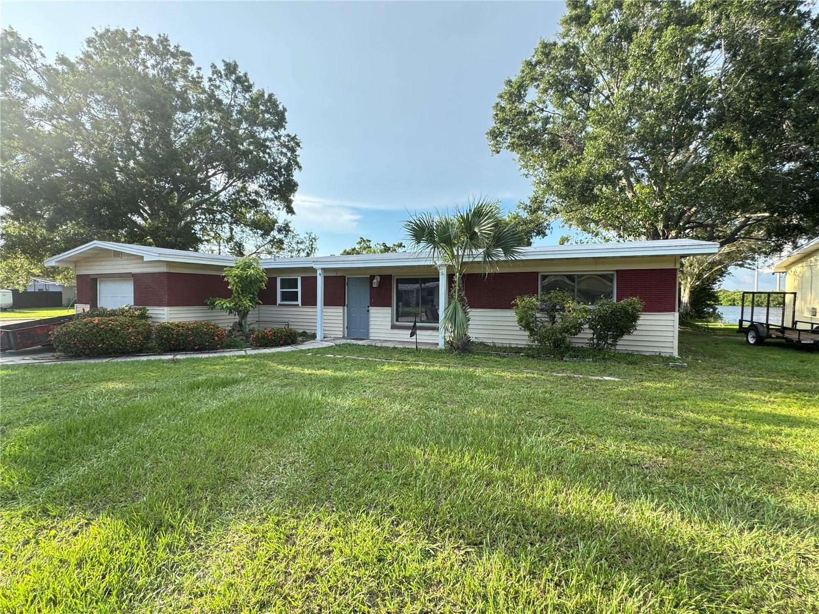 Details for 427 Country Club Drive, OLDSMAR, FL 34677
