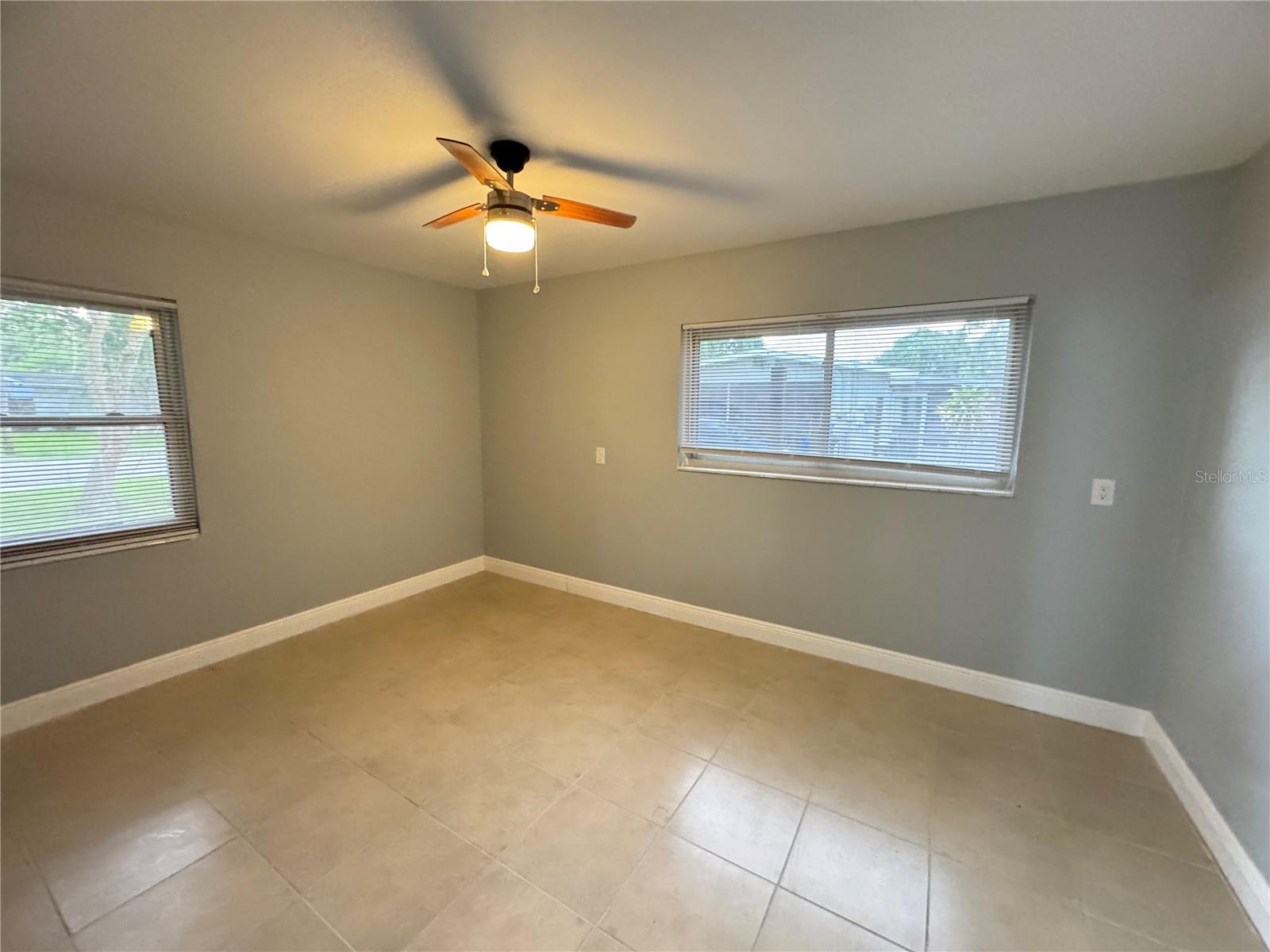 Image 10 of 20 For 427 Country Club Drive