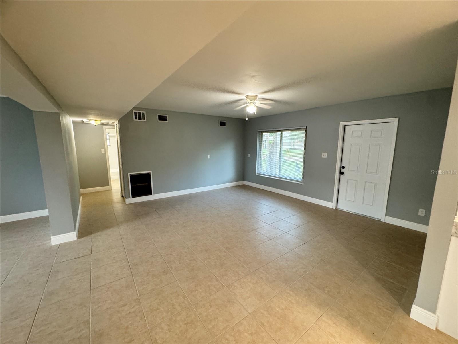 Image 6 of 20 For 427 Country Club Drive