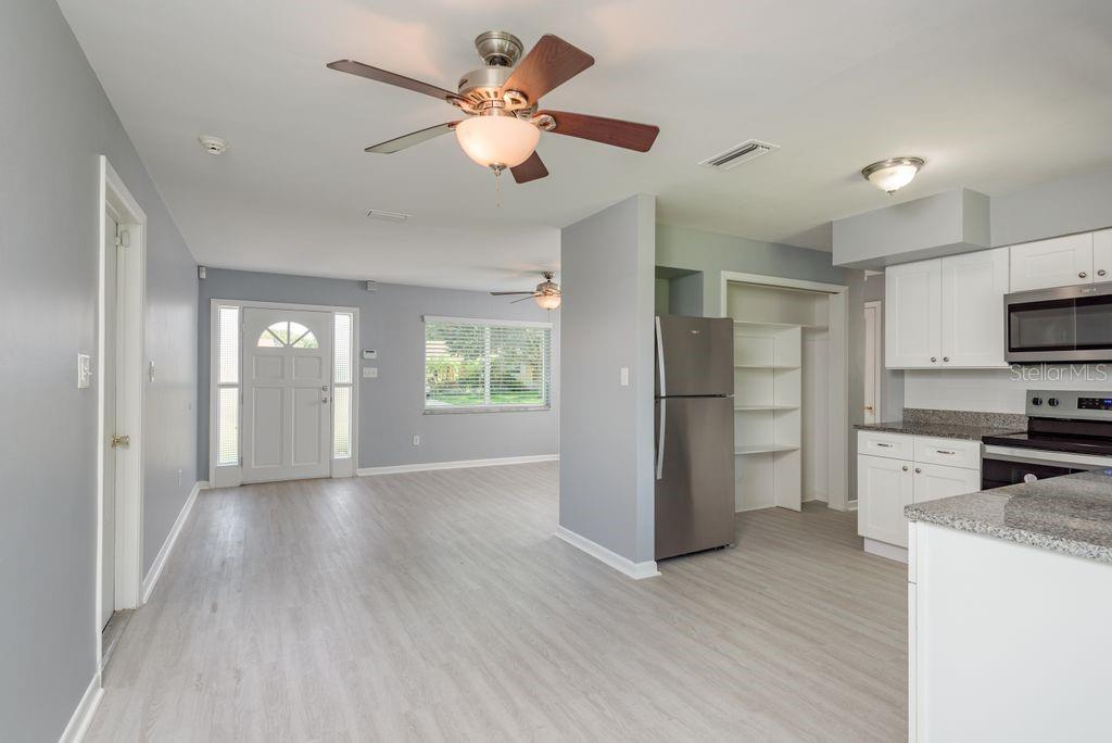 Image 11 of 46 For 106 Avery Avenue