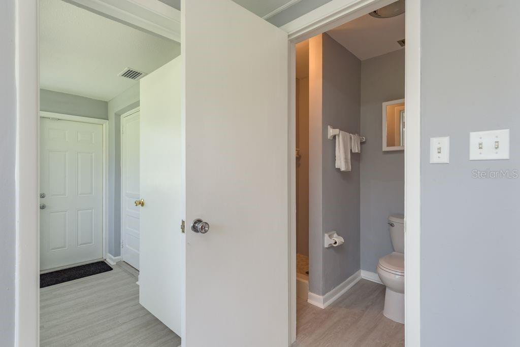 Image 25 of 46 For 106 Avery Avenue