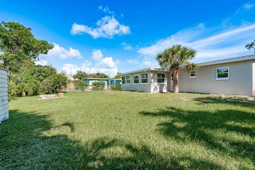 Image 26 of 46 For 106 Avery Avenue