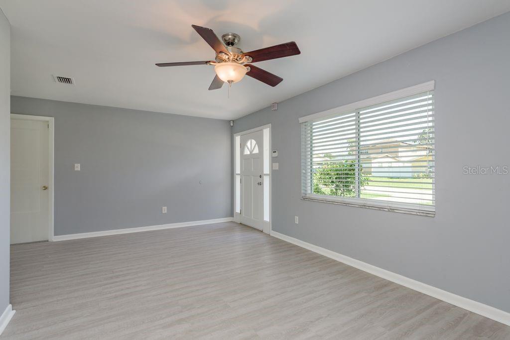 Image 8 of 46 For 106 Avery Avenue