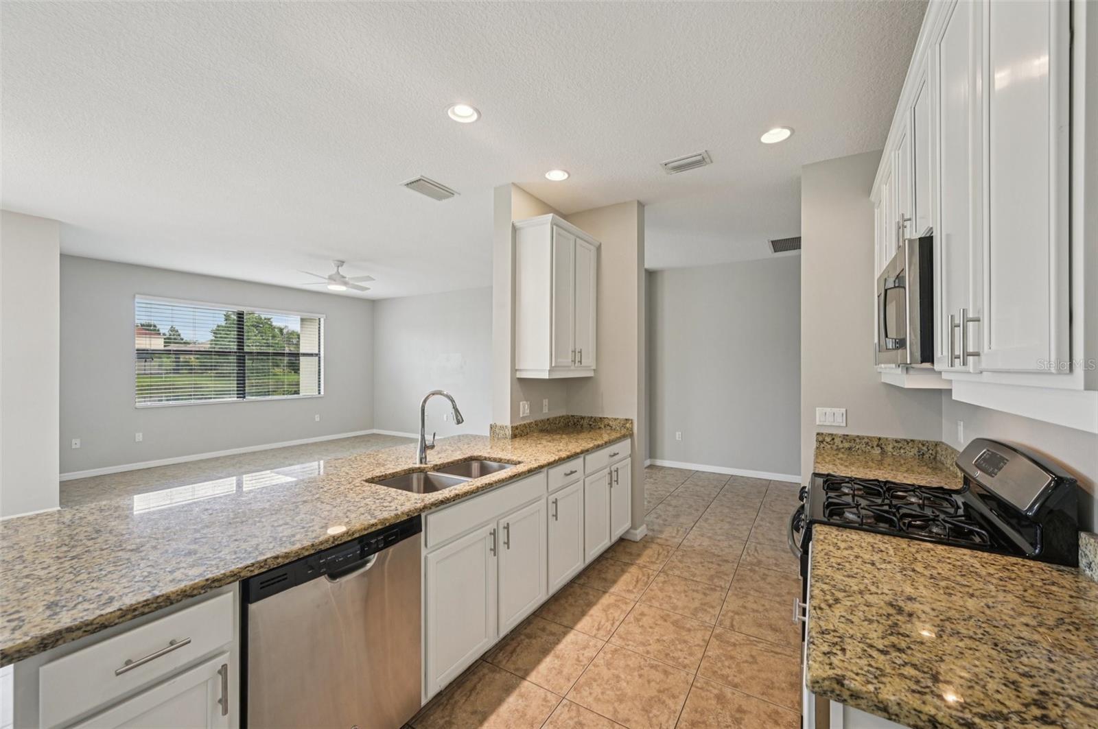 Image 8 of 28 For 15679 Lemon Fish Drive