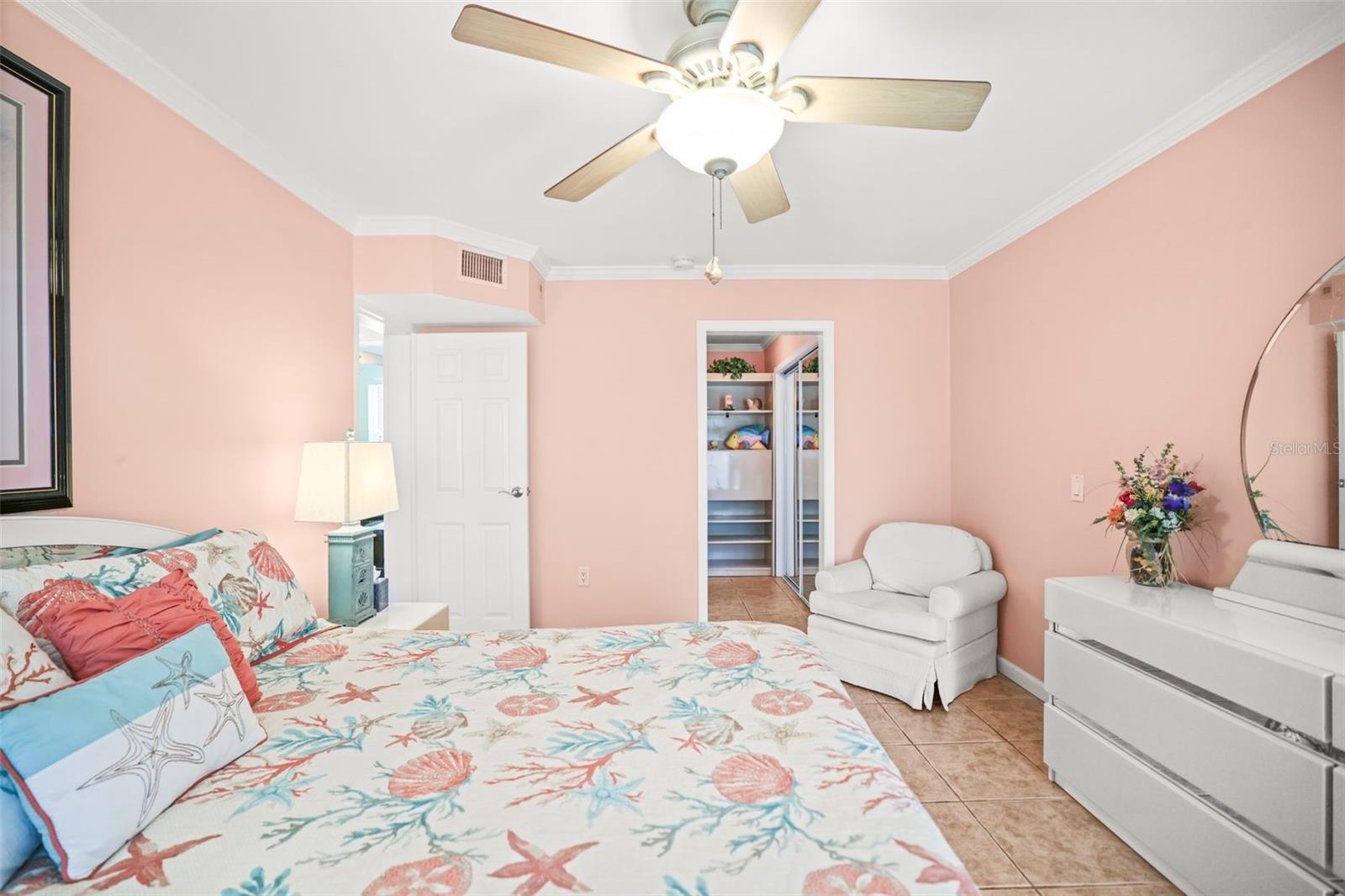 Image 17 of 31 For 1101 Victoria Drive 22