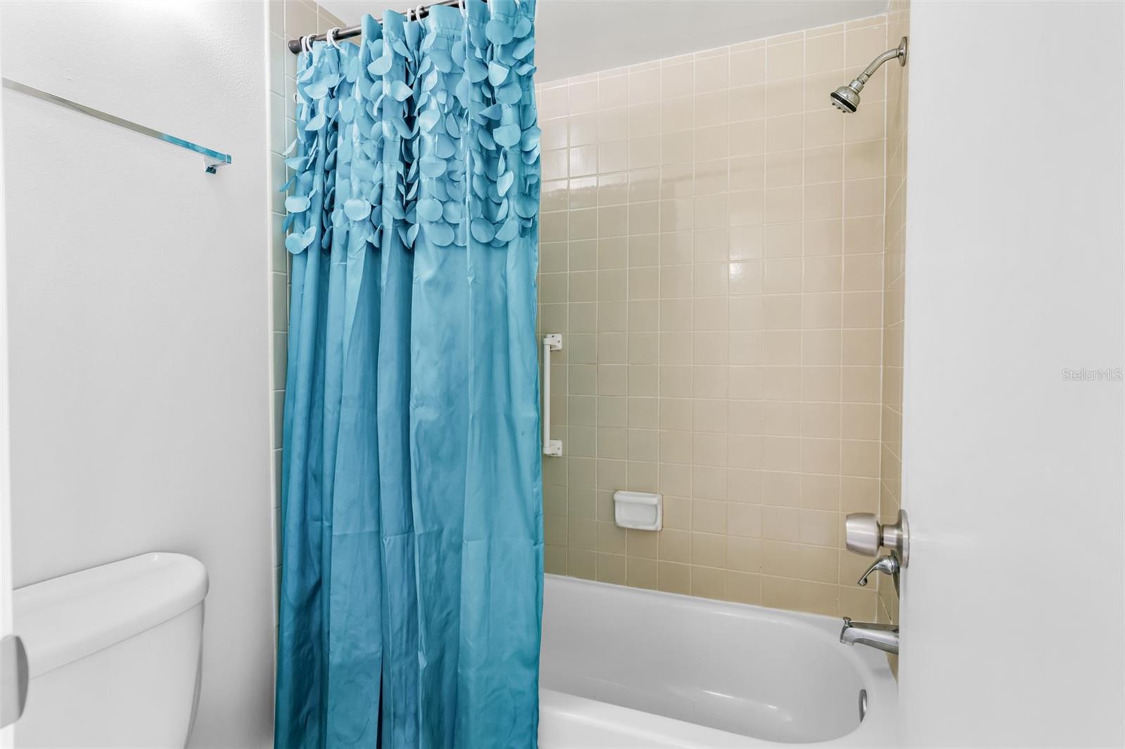 Image 21 of 44 For 14130 Rosemary Lane 4304