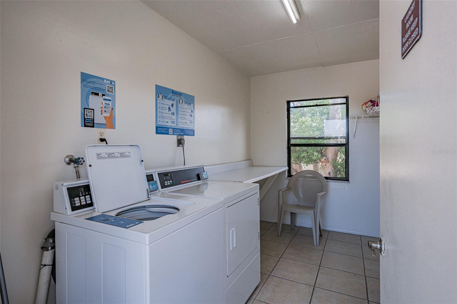 Image 27 of 44 For 14130 Rosemary Lane 4304