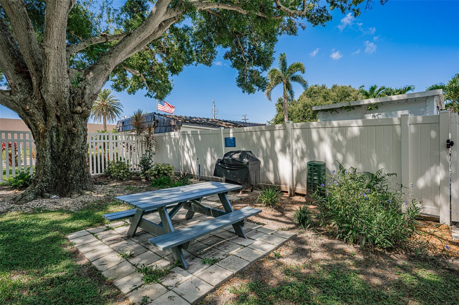 Image 31 of 44 For 14130 Rosemary Lane 4304