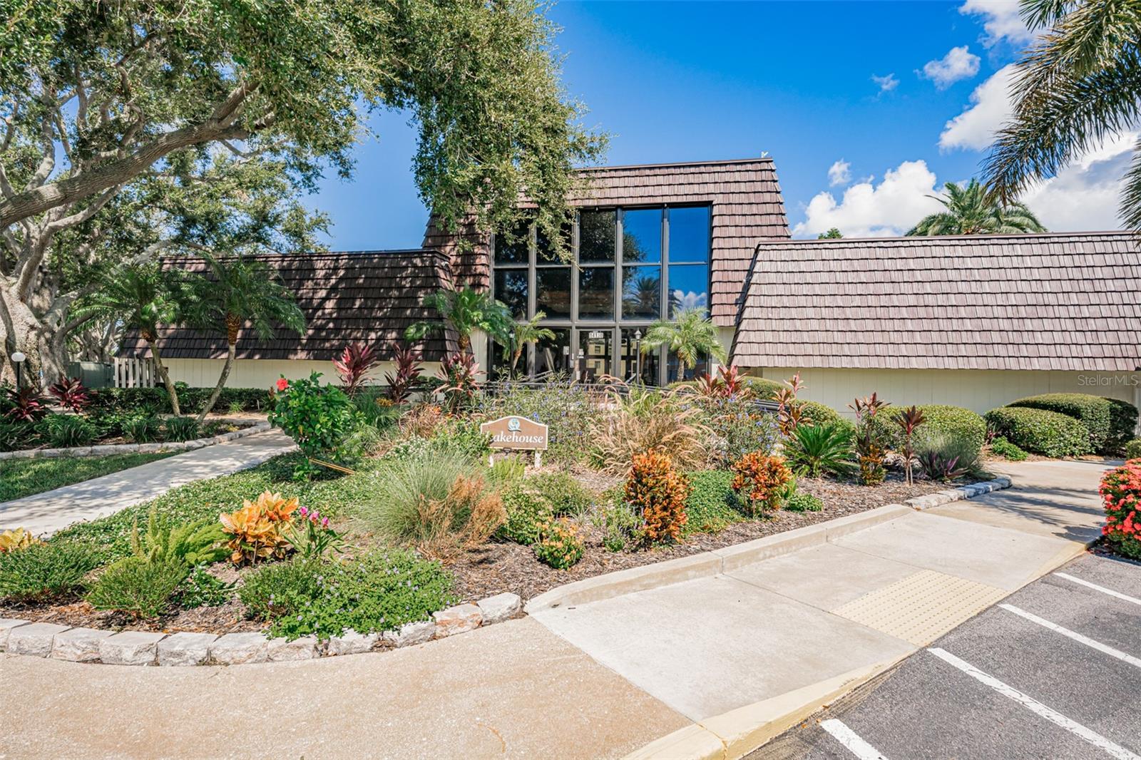 Image 34 of 44 For 14130 Rosemary Lane 4304