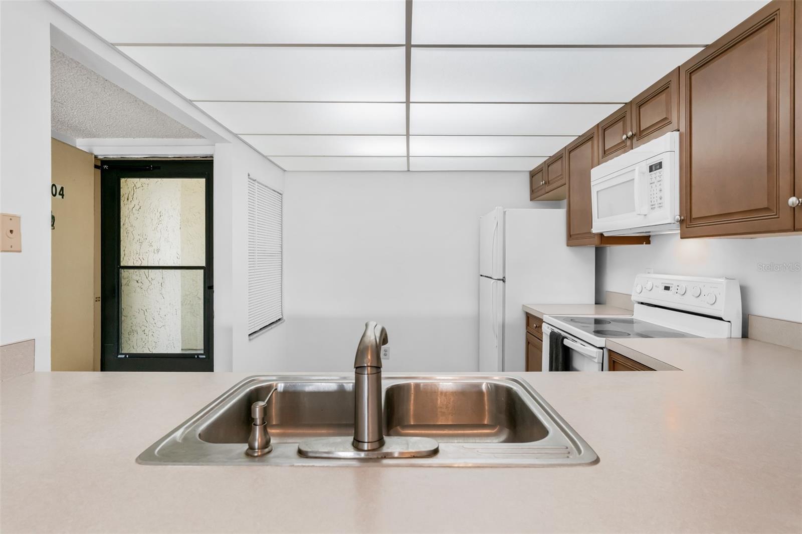 Image 8 of 44 For 14130 Rosemary Lane 4304