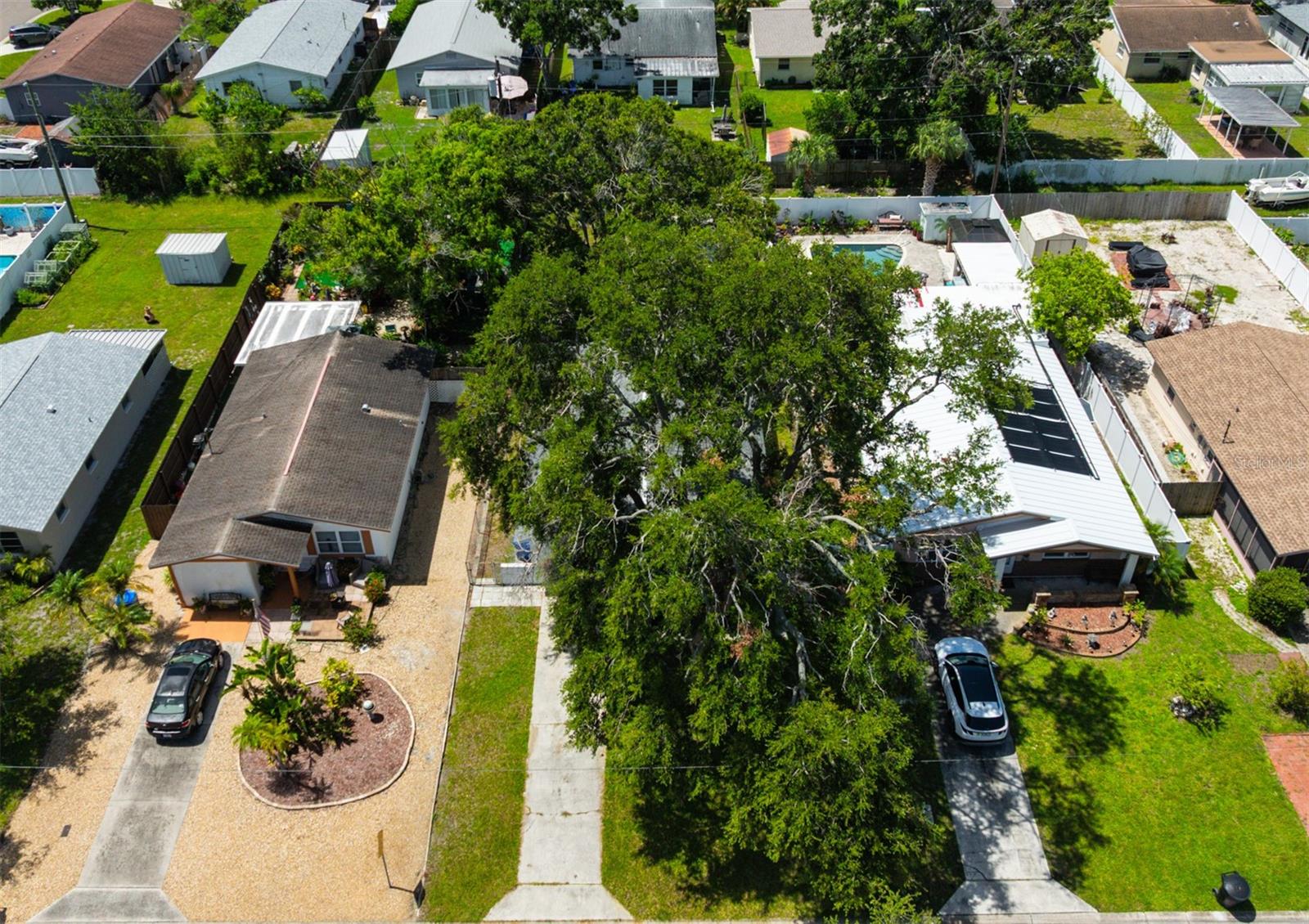 Image 13 of 41 For 5628 17th Avenue N