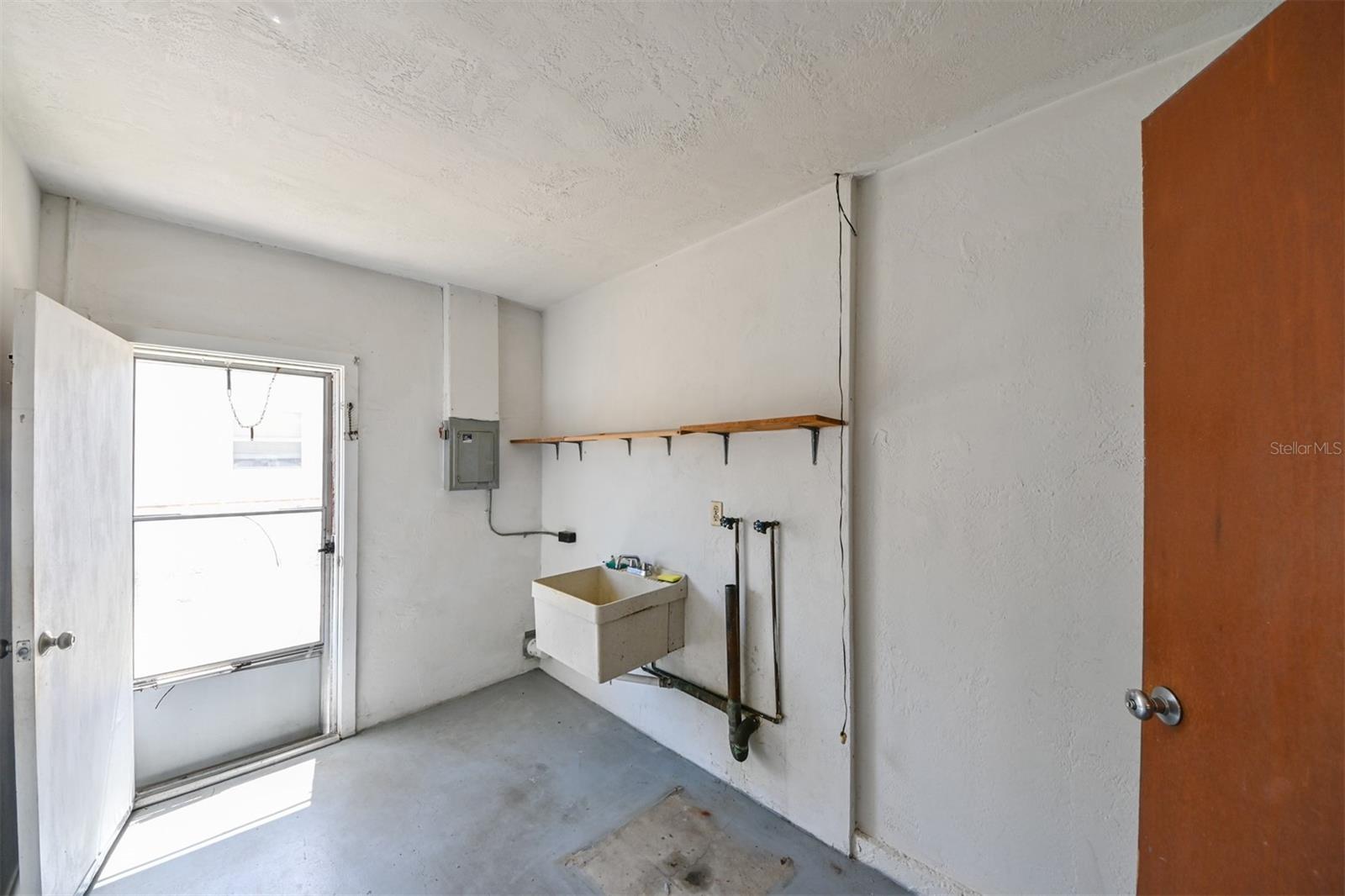 Image 37 of 41 For 5628 17th Avenue N