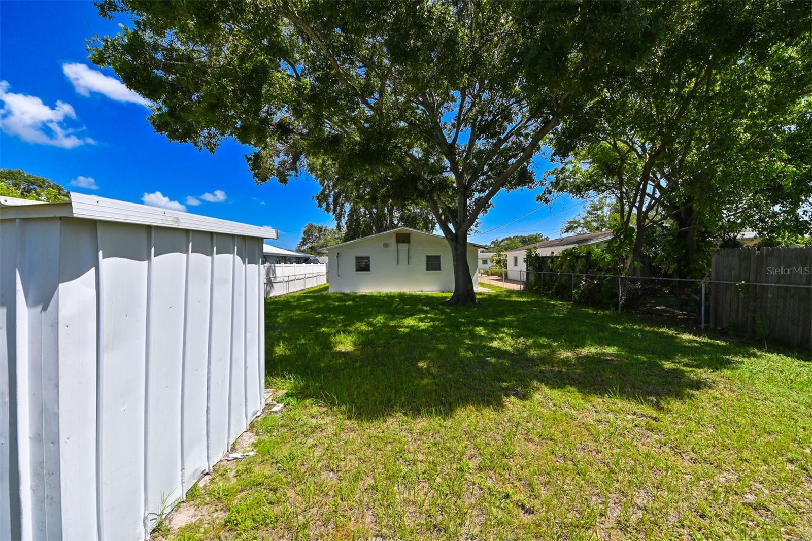 Image 7 of 41 For 5628 17th Avenue N
