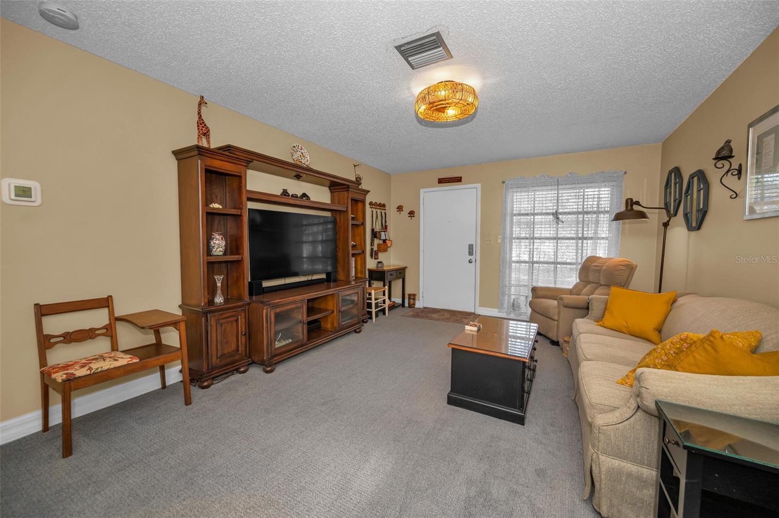 Image 11 of 68 For 864 Oxford Court