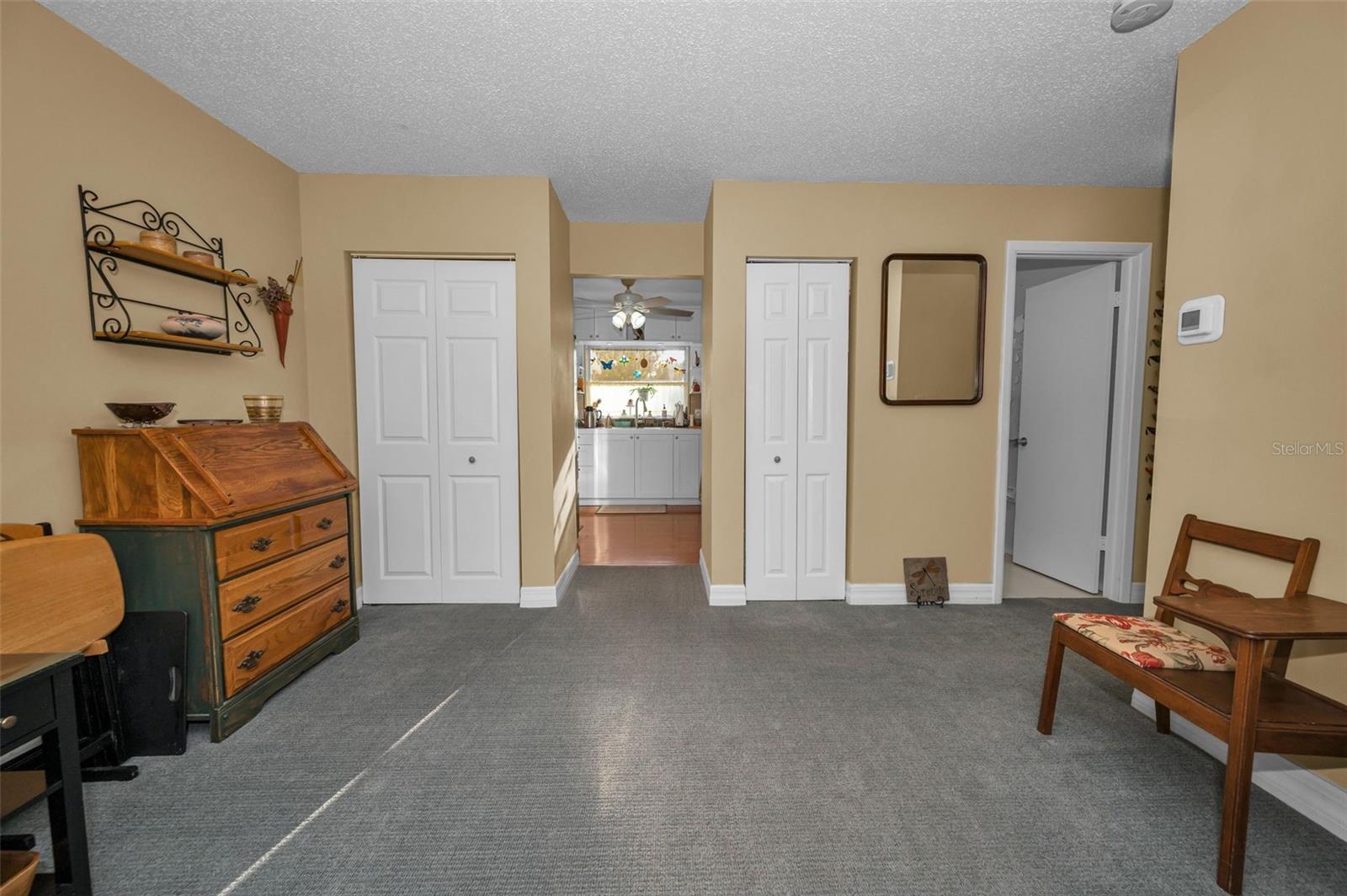 Image 15 of 68 For 864 Oxford Court