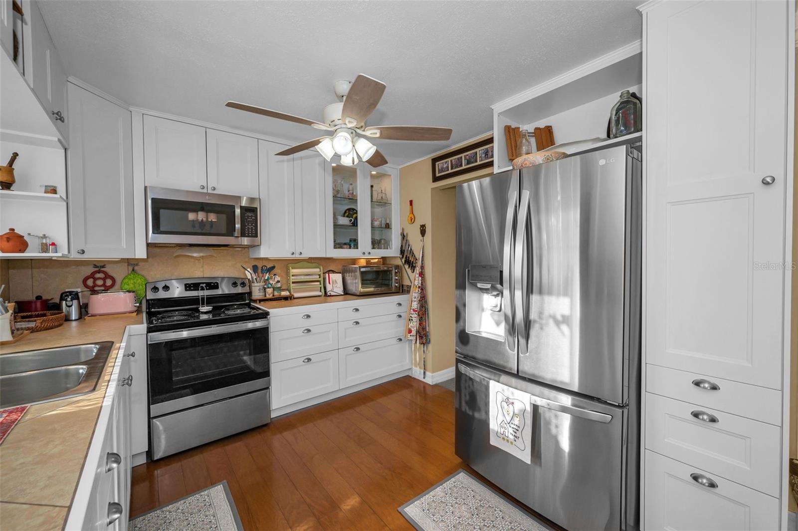 Image 20 of 68 For 864 Oxford Court