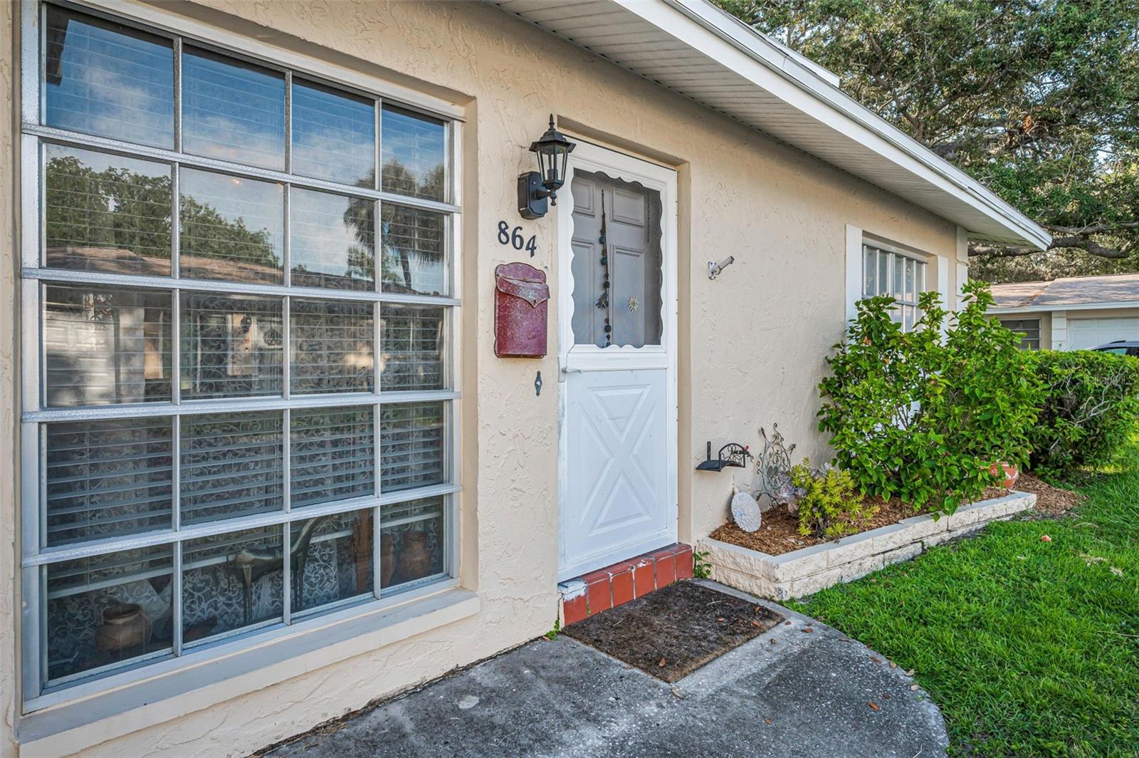 Image 9 of 68 For 864 Oxford Court