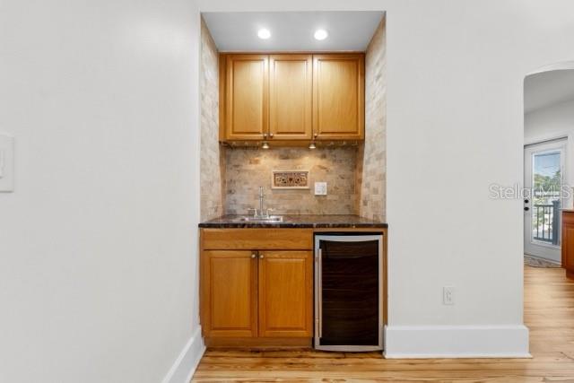 Image 13 of 31 For 861 20th Avenue N A