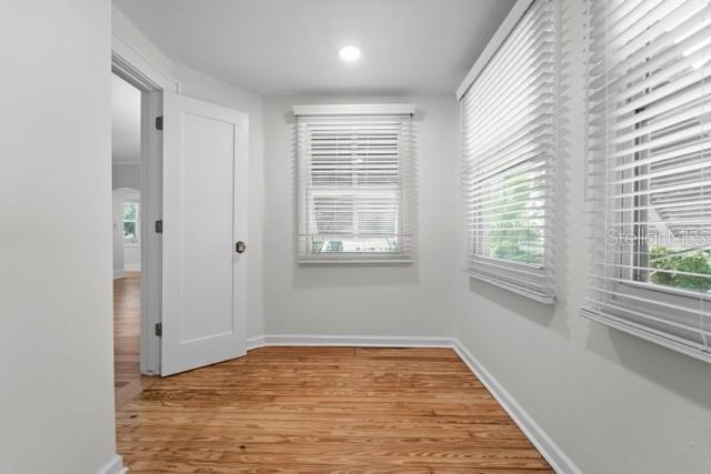 Image 18 of 31 For 861 20th Avenue N A