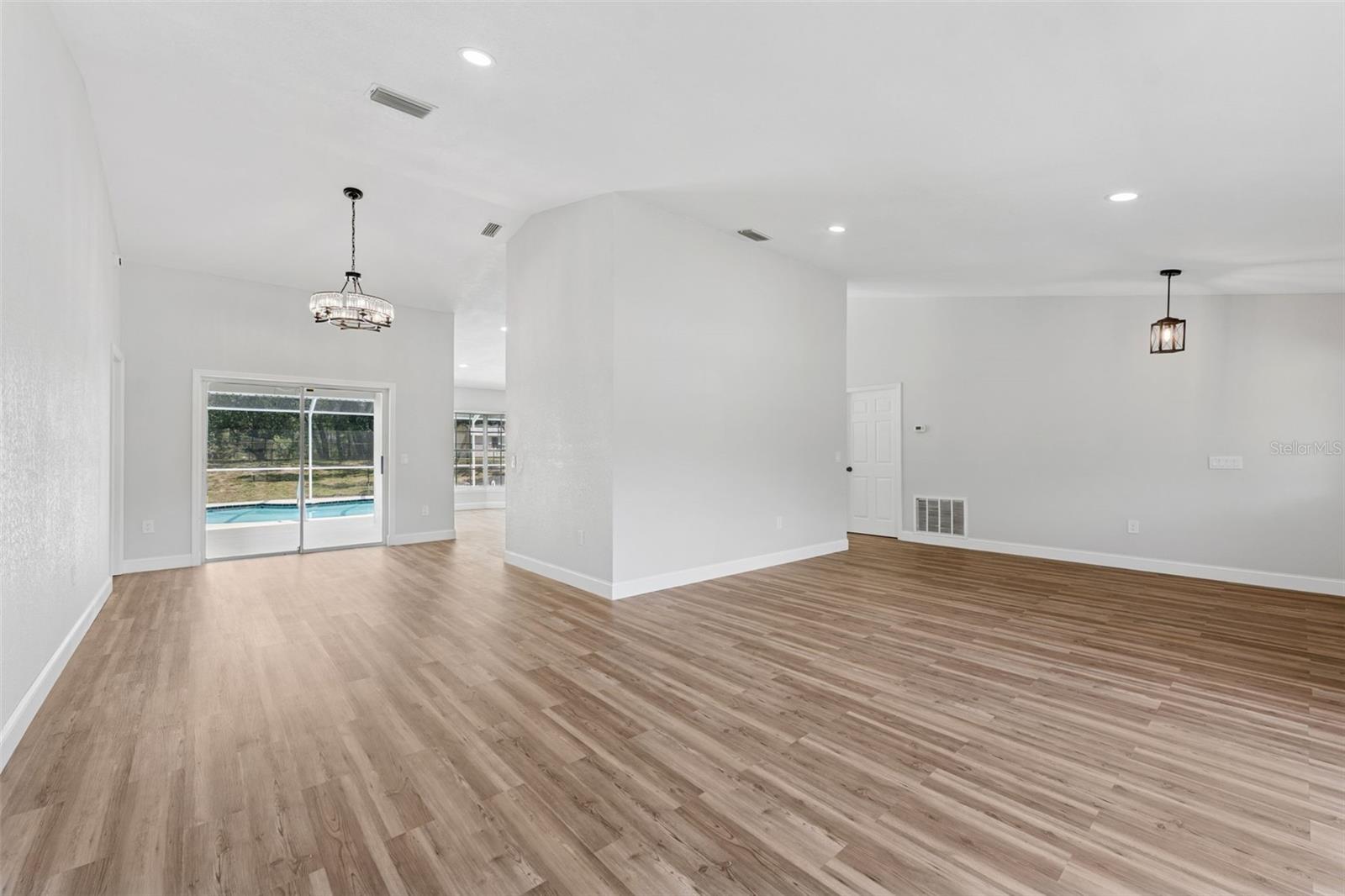 Listing photo id 23 for 11463 Chalk Farm Road