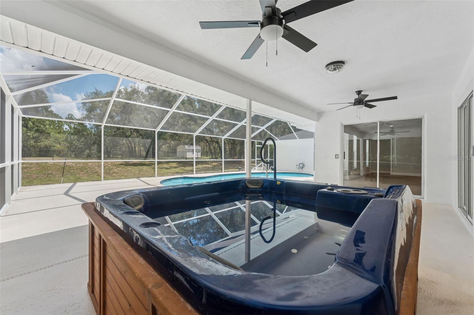 Listing photo id 27 for 11463 Chalk Farm Road
