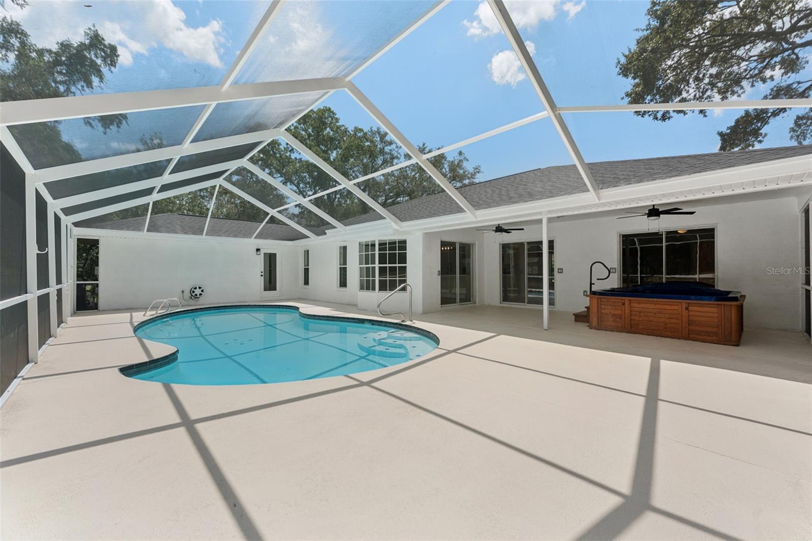 Listing photo id 28 for 11463 Chalk Farm Road