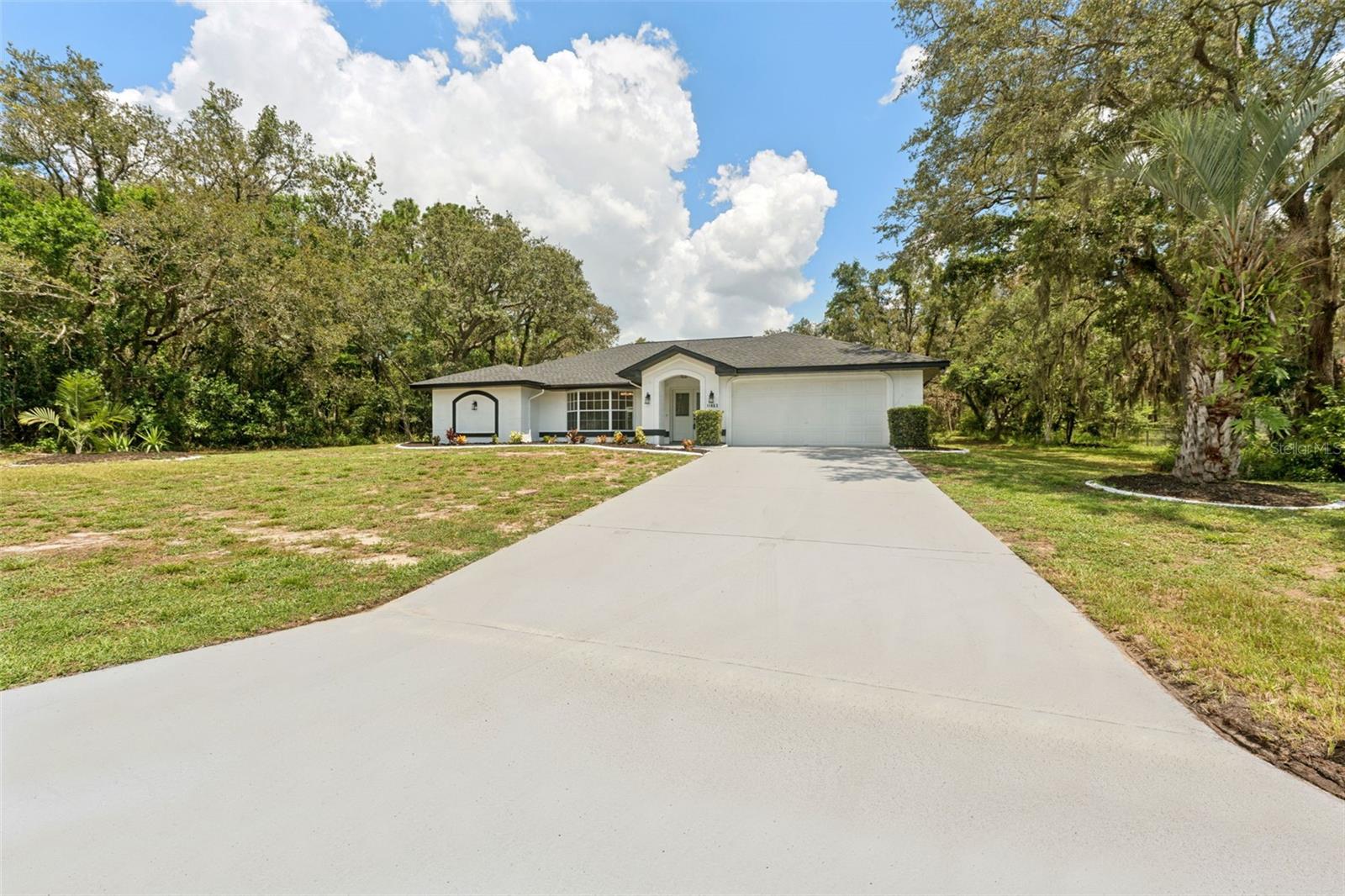Listing photo id 32 for 11463 Chalk Farm Road