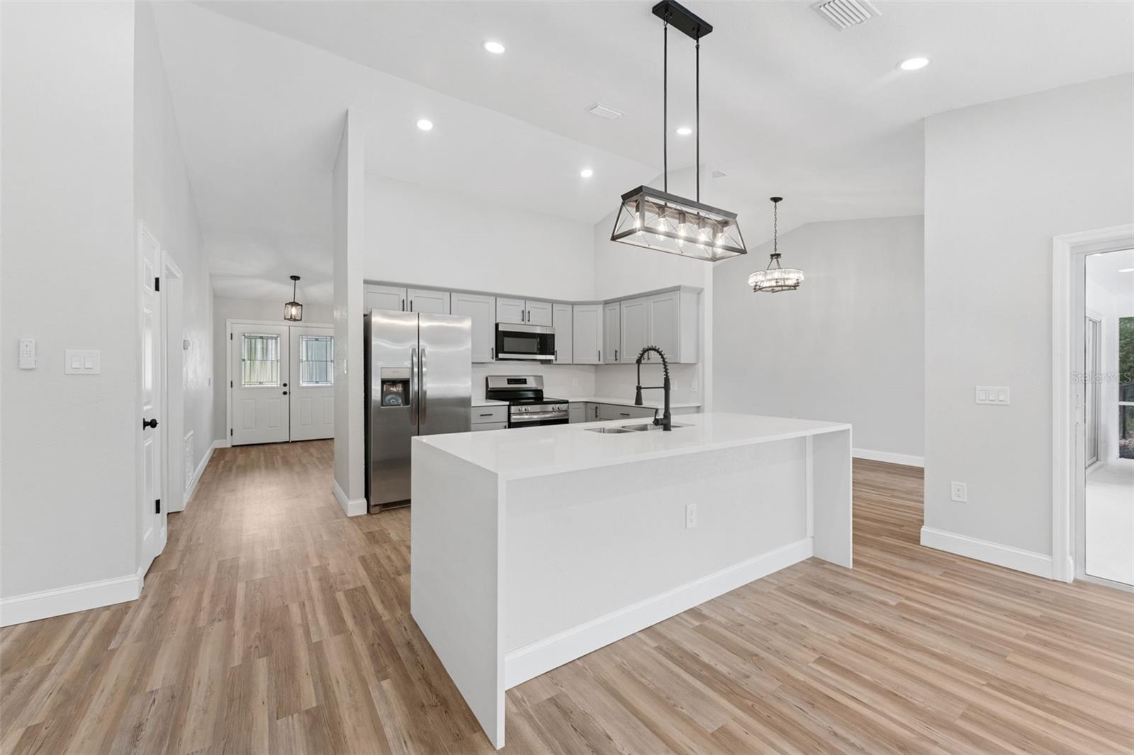 Listing photo id 6 for 11463 Chalk Farm Road
