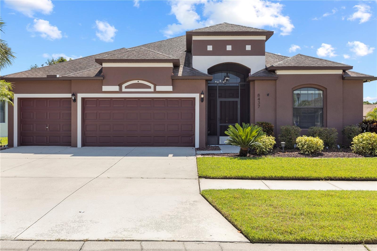 Details for 8437 White Poplar Drive, RIVERVIEW, FL 33578