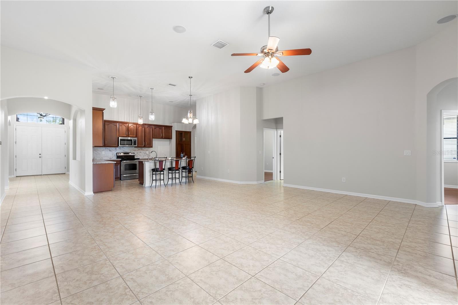 Image 15 of 58 For 8437 White Poplar Drive