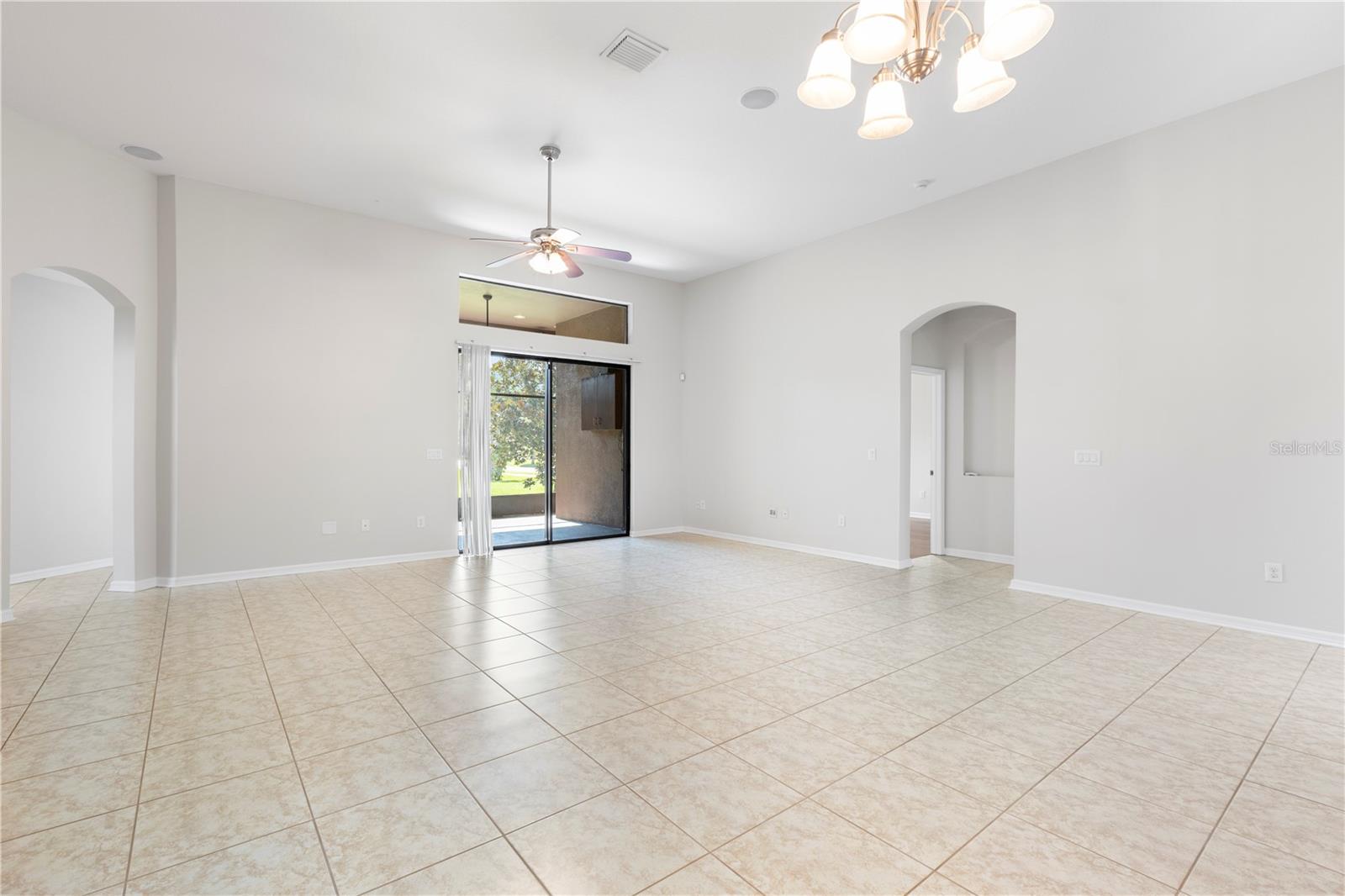 Image 17 of 58 For 8437 White Poplar Drive