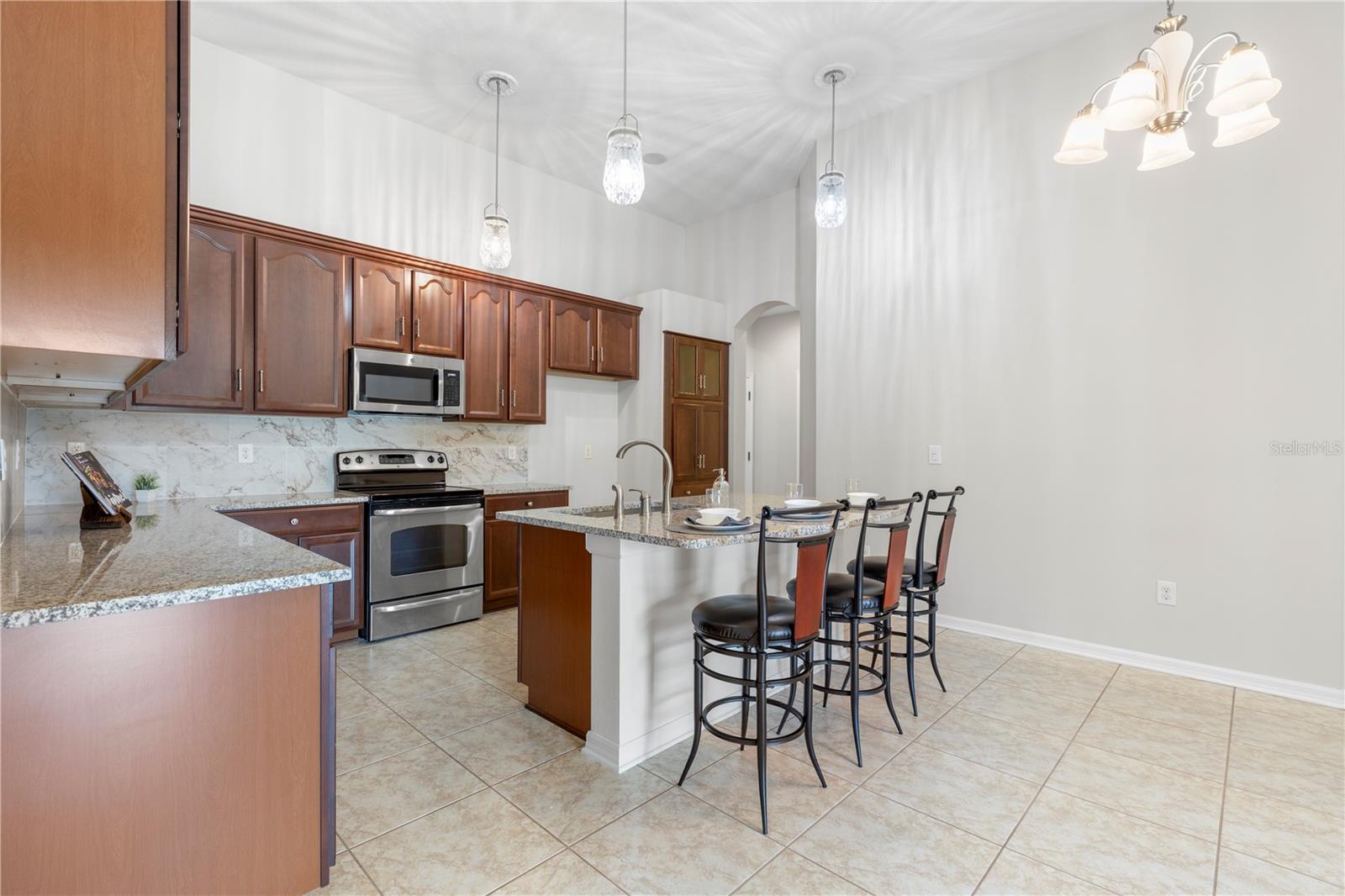 Image 20 of 58 For 8437 White Poplar Drive