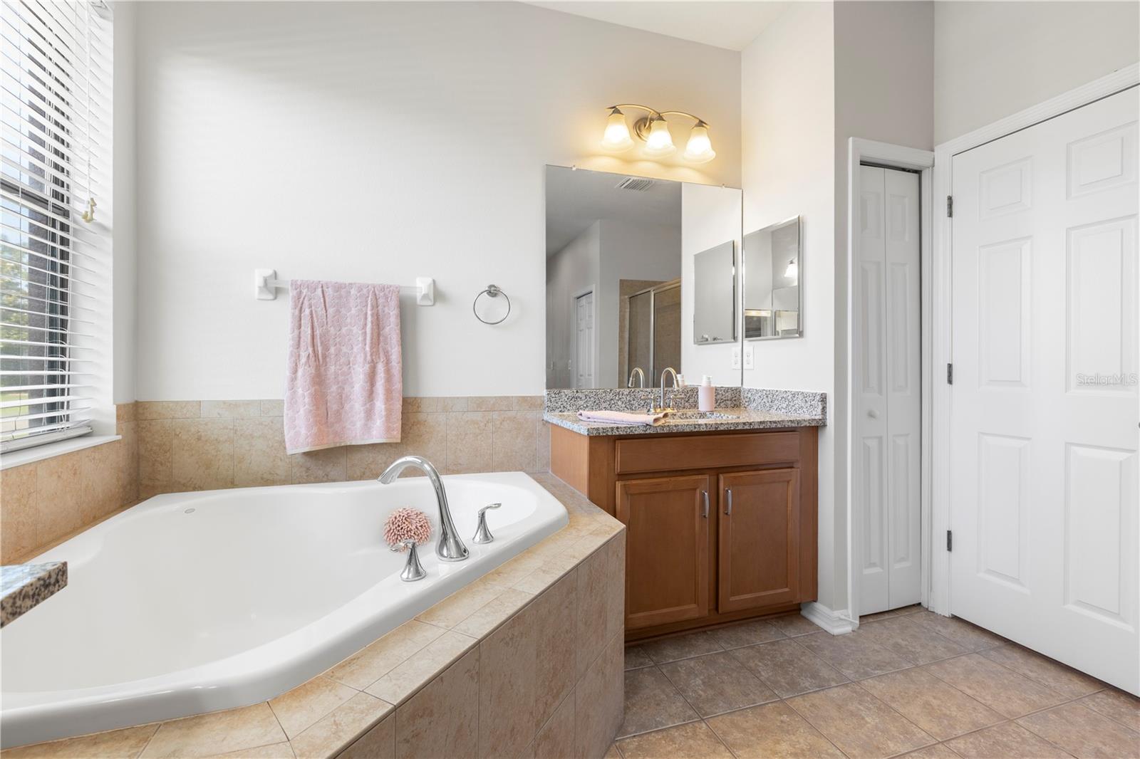Image 32 of 58 For 8437 White Poplar Drive