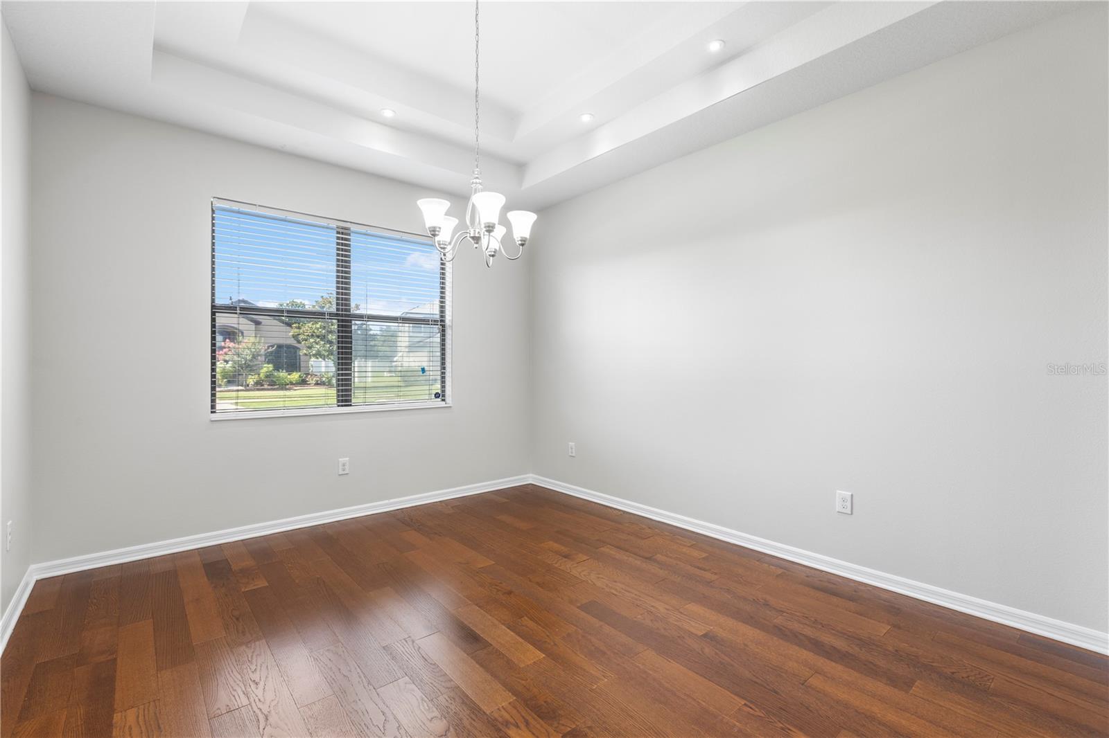 Image 9 of 58 For 8437 White Poplar Drive