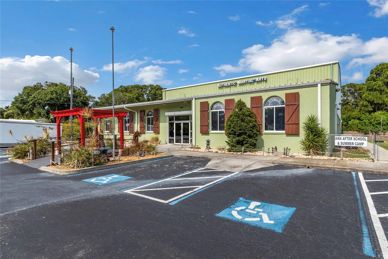 Image 2 of 10 For 7633 131st Street