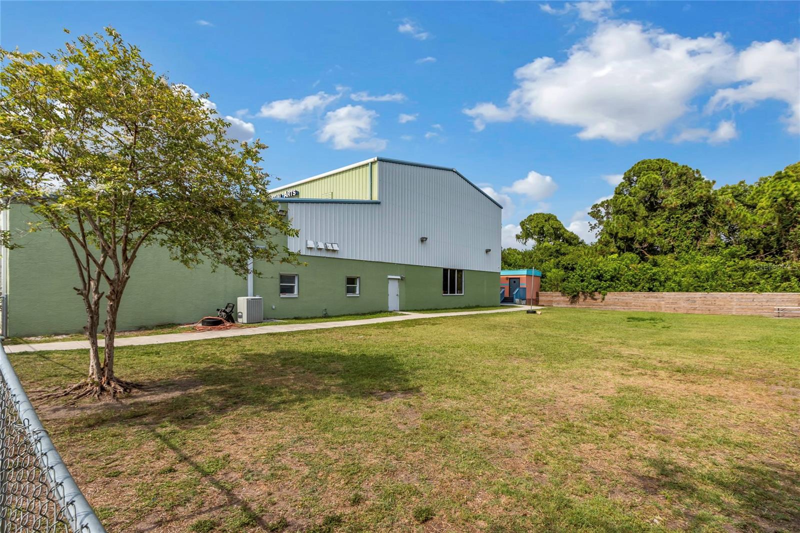 Image 8 of 10 For 7633 131st Street