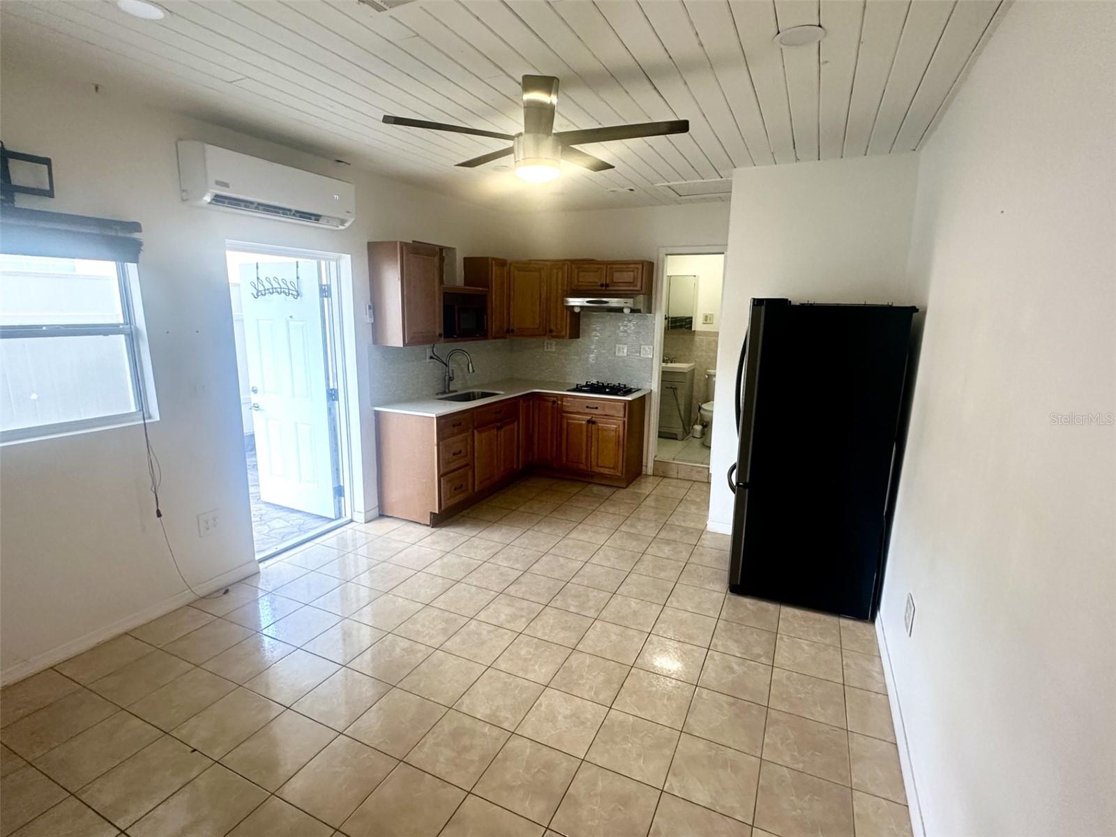 Image 7 of 13 For 2916 Clifton Street