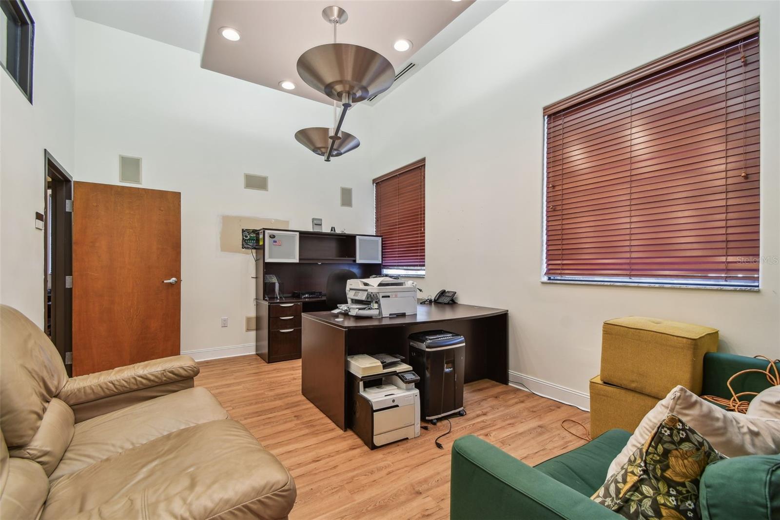 Image 11 of 92 For 10901 Danka Way N