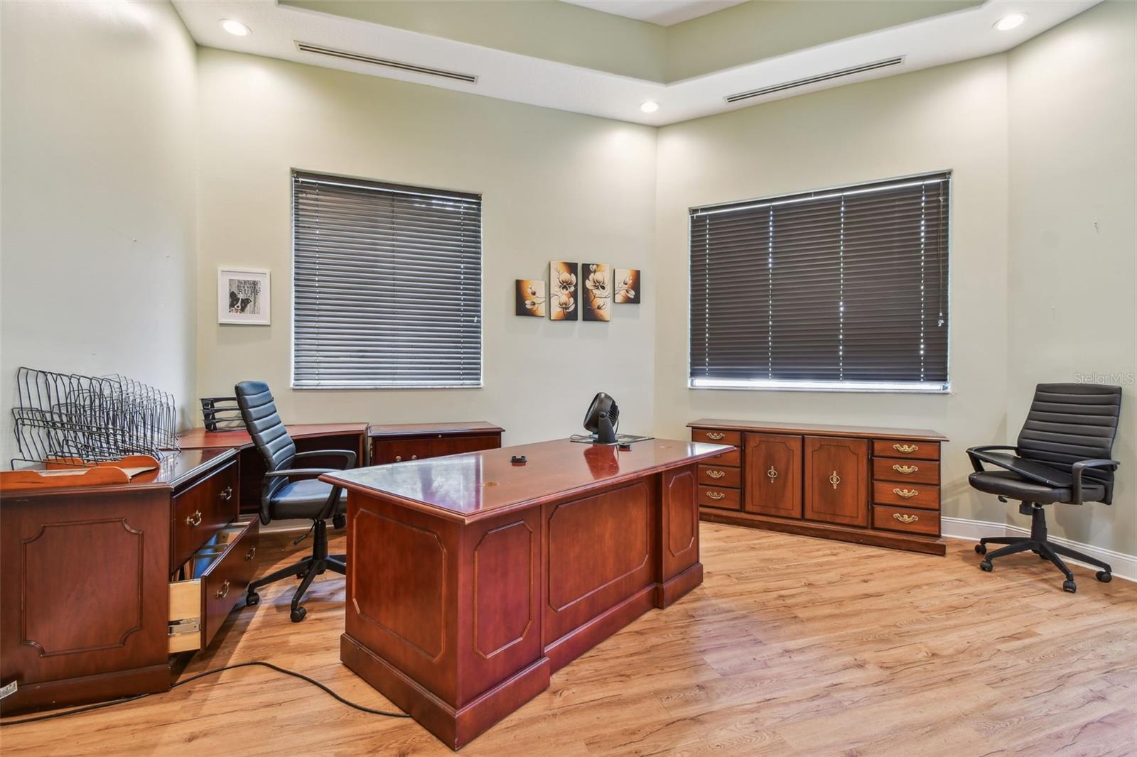 Image 12 of 92 For 10901 Danka Way N