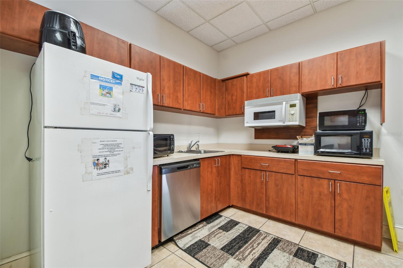 Image 32 of 92 For 10901 Danka Way N