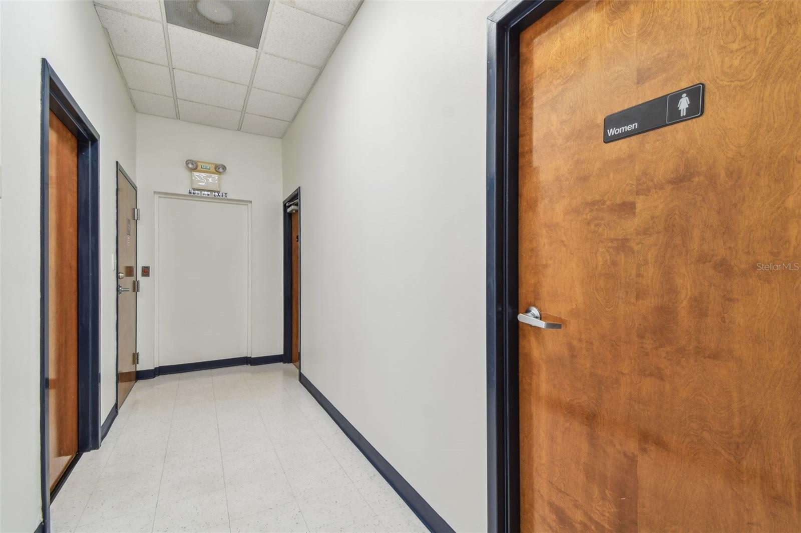 Image 64 of 92 For 10901 Danka Way N