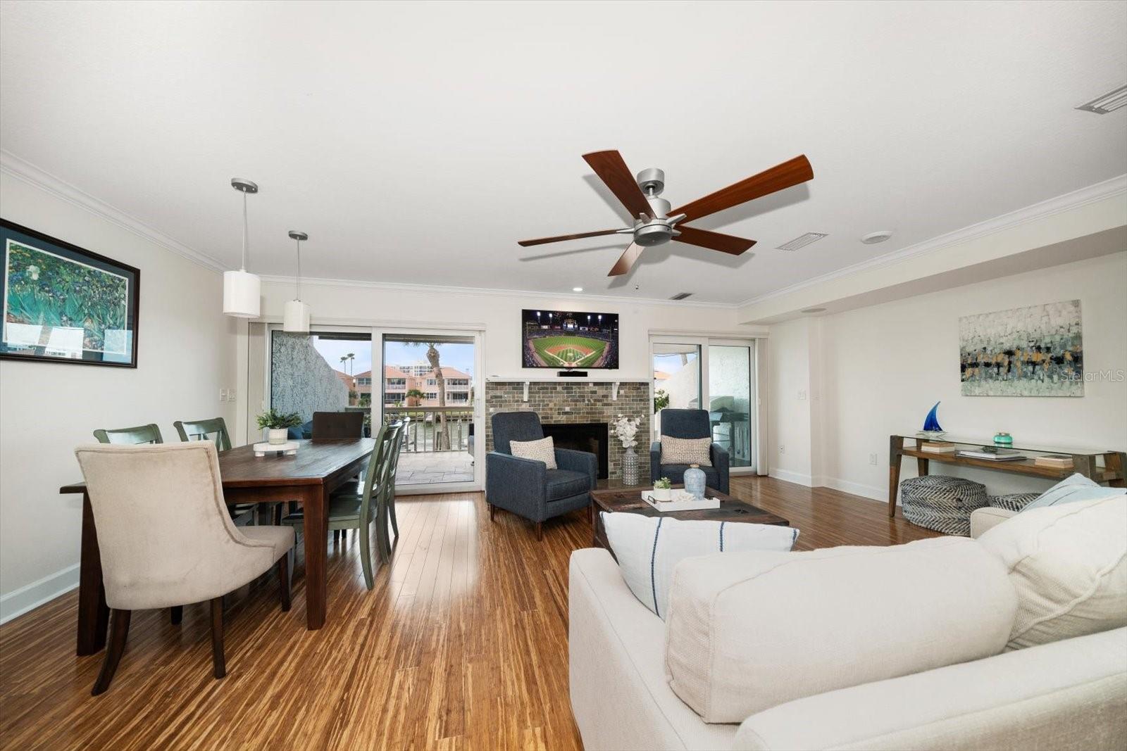 Image 19 of 64 For 119 Marina Del Rey Court