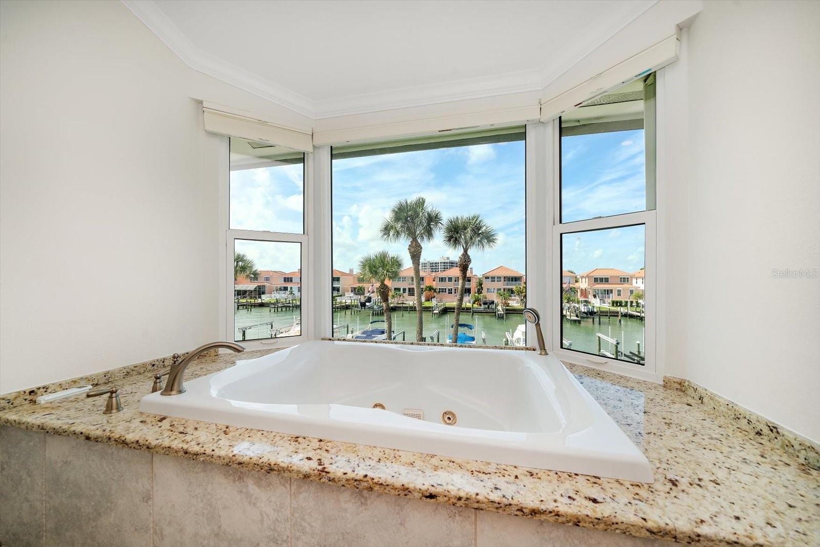 Image 38 of 64 For 119 Marina Del Rey Court
