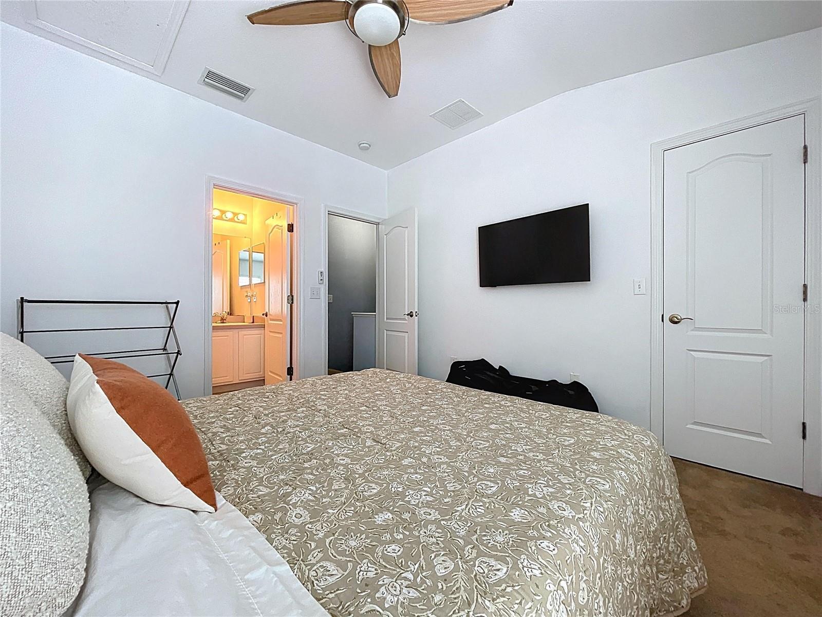 Image 32 of 61 For 12346 Foxmoor Peak Drive